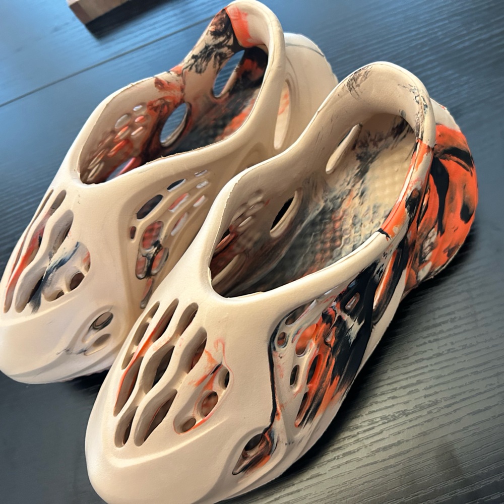 Kids foam/rubber clogs